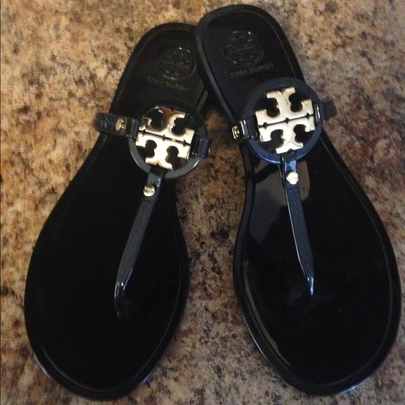 Black Tory Burch sandal w gold TB initials - Picture 1 of 2